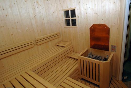 Hotel Da Compagnoni เบรยล์-แชร์วิเนีย ภายนอก รูปภาพ