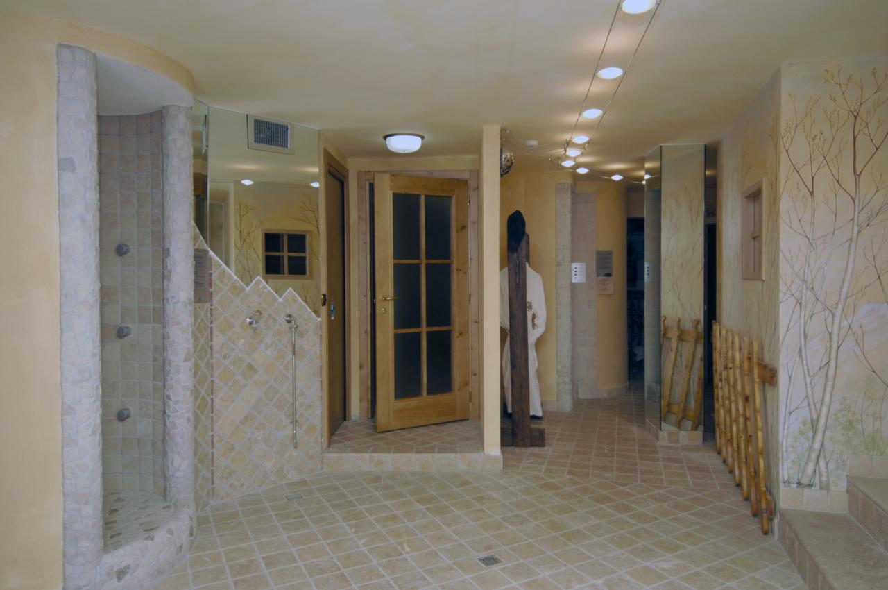 Hotel Da Compagnoni เบรยล์-แชร์วิเนีย ภายนอก รูปภาพ