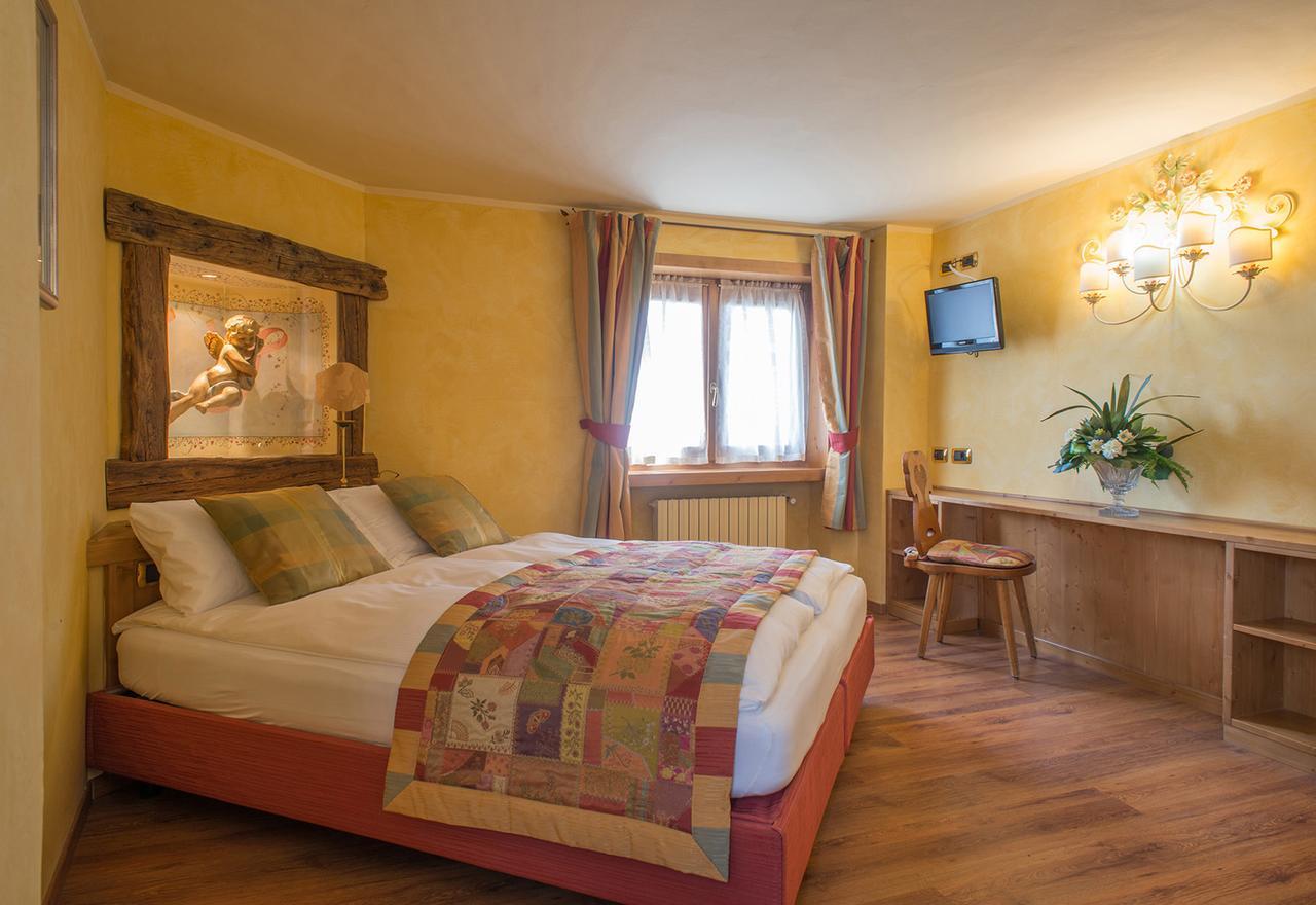 Hotel Da Compagnoni เบรยล์-แชร์วิเนีย ภายนอก รูปภาพ