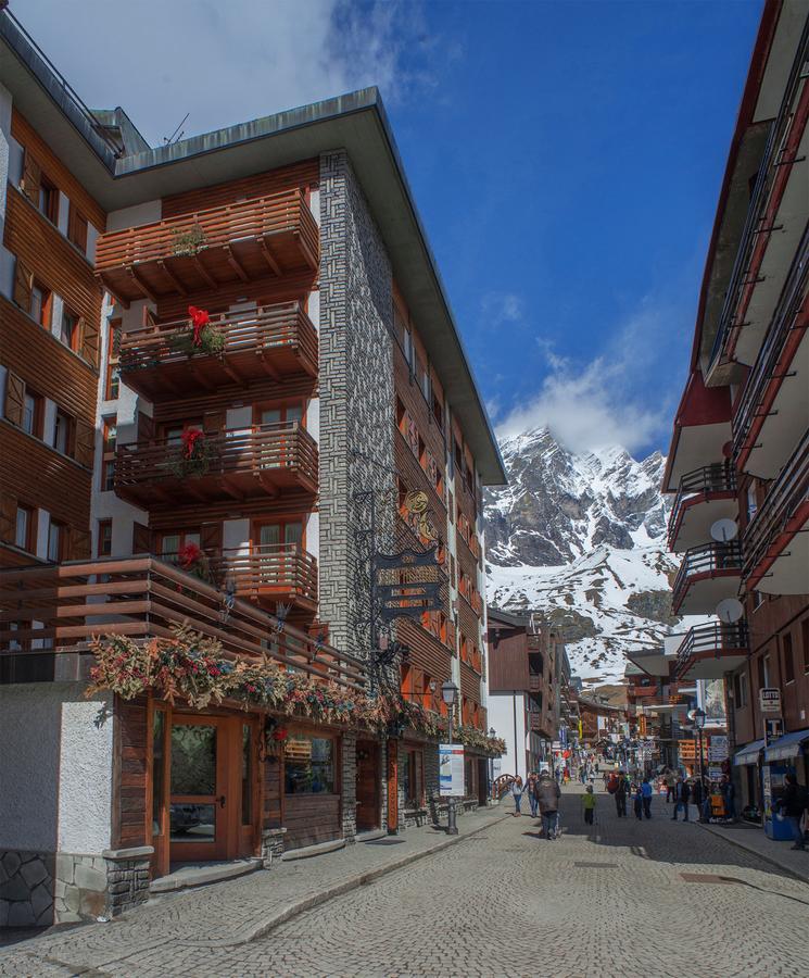 Hotel Da Compagnoni เบรยล์-แชร์วิเนีย ภายนอก รูปภาพ